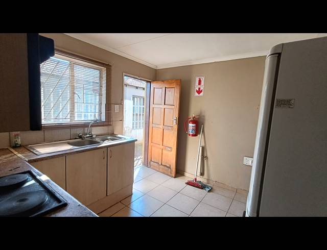 4 BEDROOM HOUSE FOR SALE IN BEDWORTH PARK
